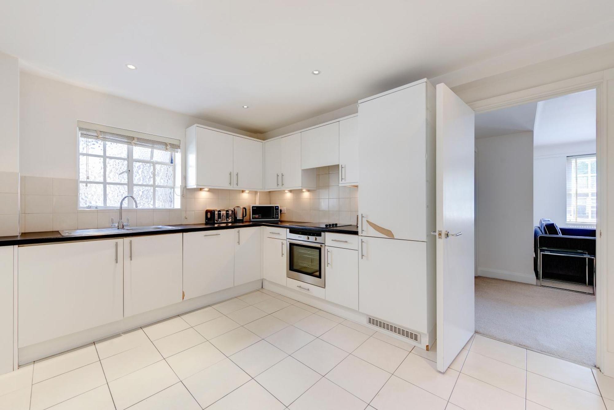 Pelham Court Apartments 런던 외부 사진