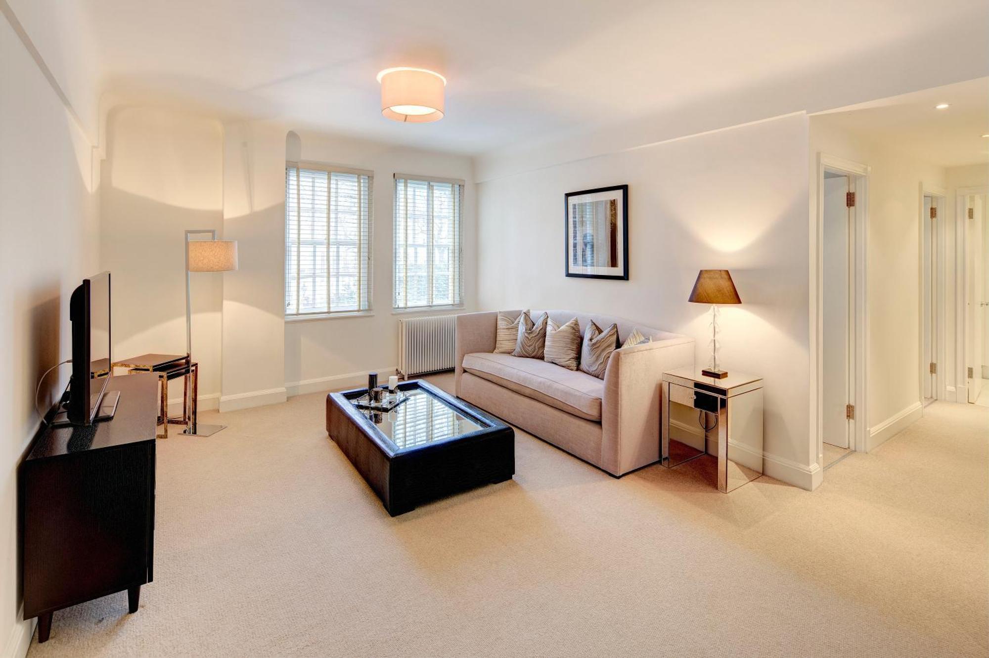 Pelham Court Apartments 런던 외부 사진