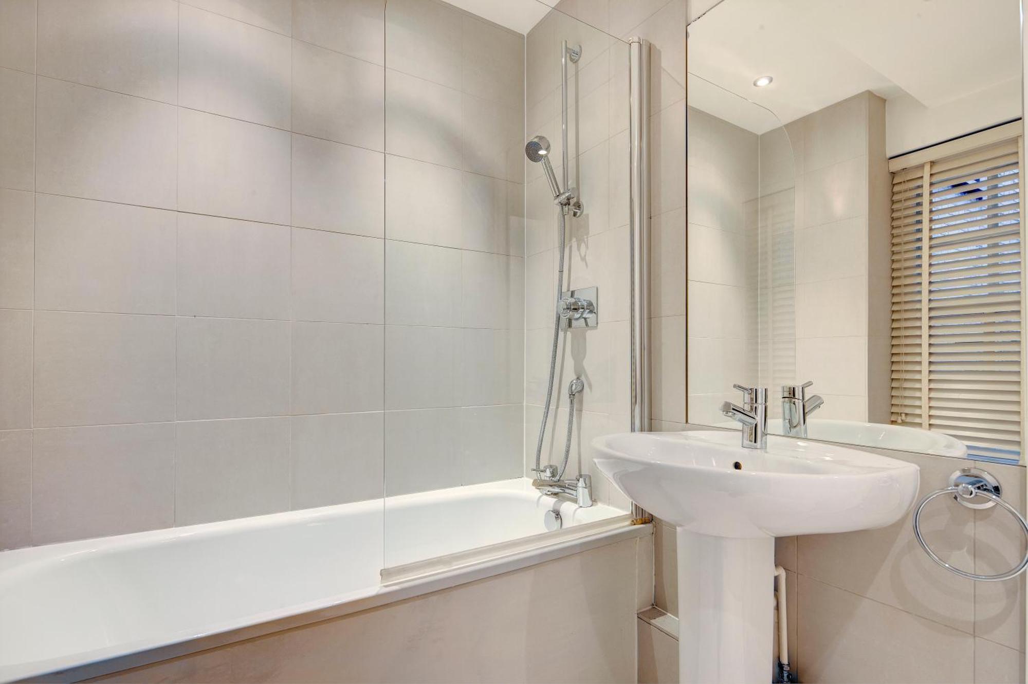 Pelham Court Apartments 런던 외부 사진