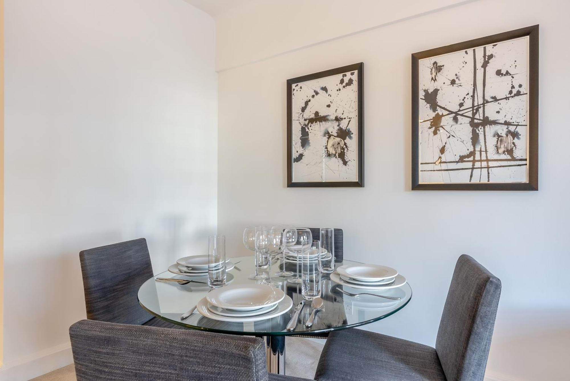 Pelham Court Apartments 런던 외부 사진