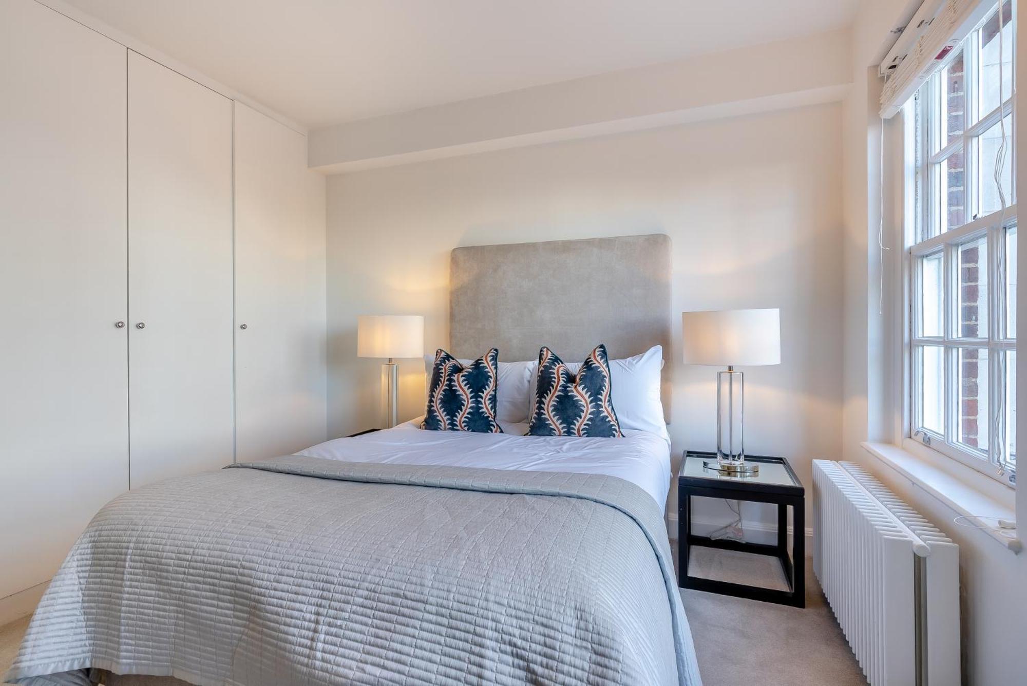 Pelham Court Apartments 런던 외부 사진