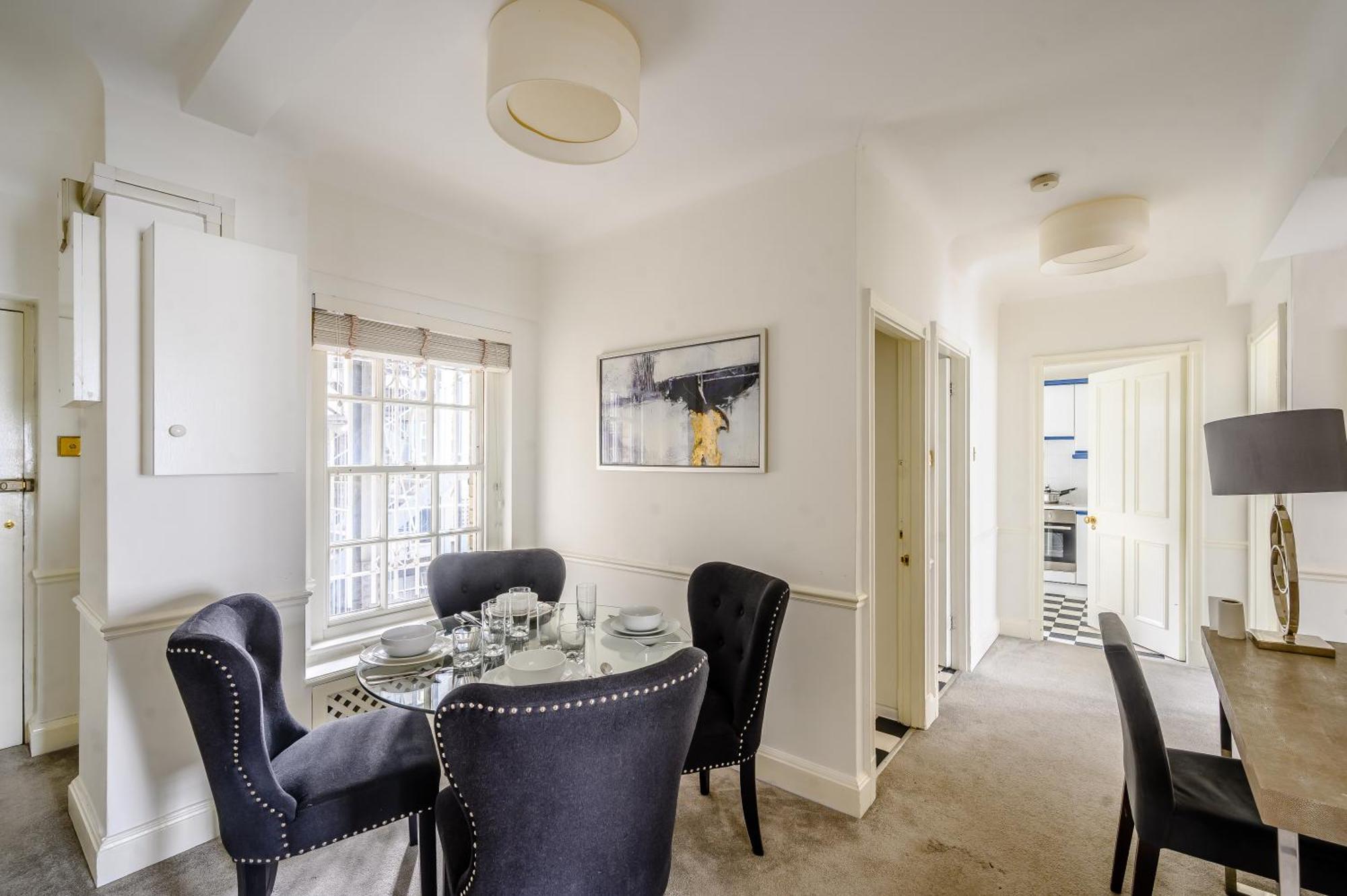 Pelham Court Apartments 런던 외부 사진